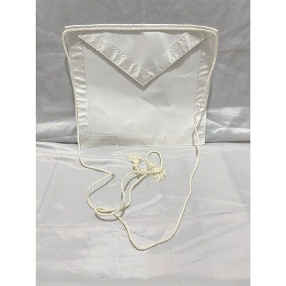 Genuine Masonic Masonry Ceremony white 15 X 13 Presentation Apron 2007 - Picture 2 of 8